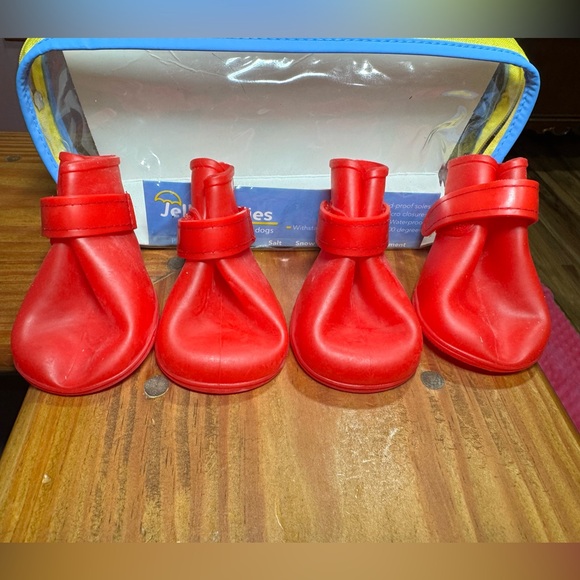 KJelly Welles Rain Boots for Dogs - Picture 2 of 5